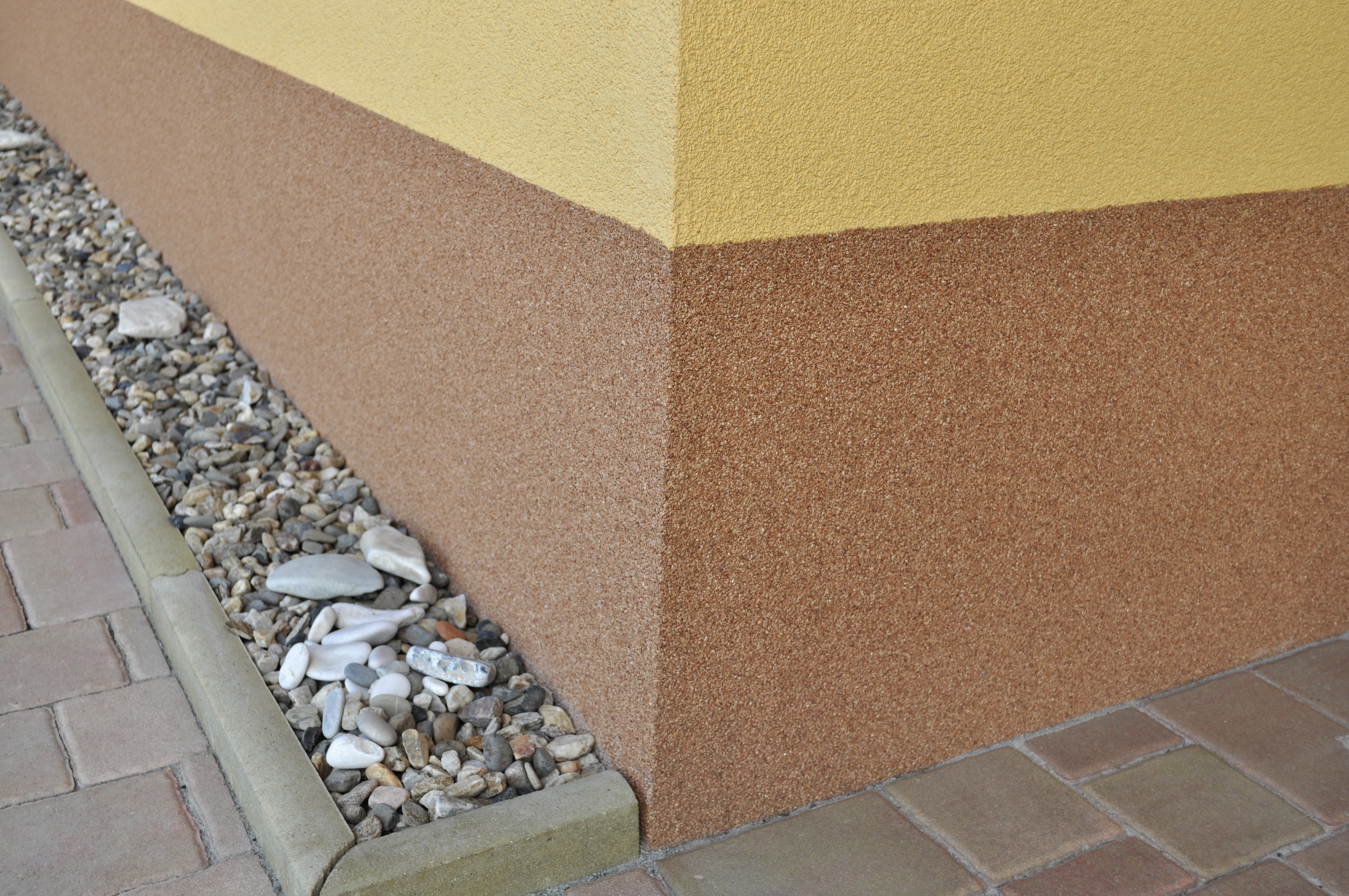 96 základních barevných směsí, další varianty lze namíchat podle přání zákazníka