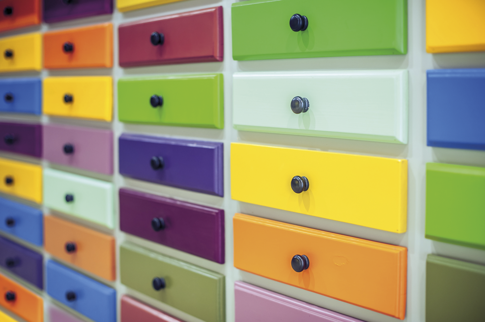 15 barevných odstínů