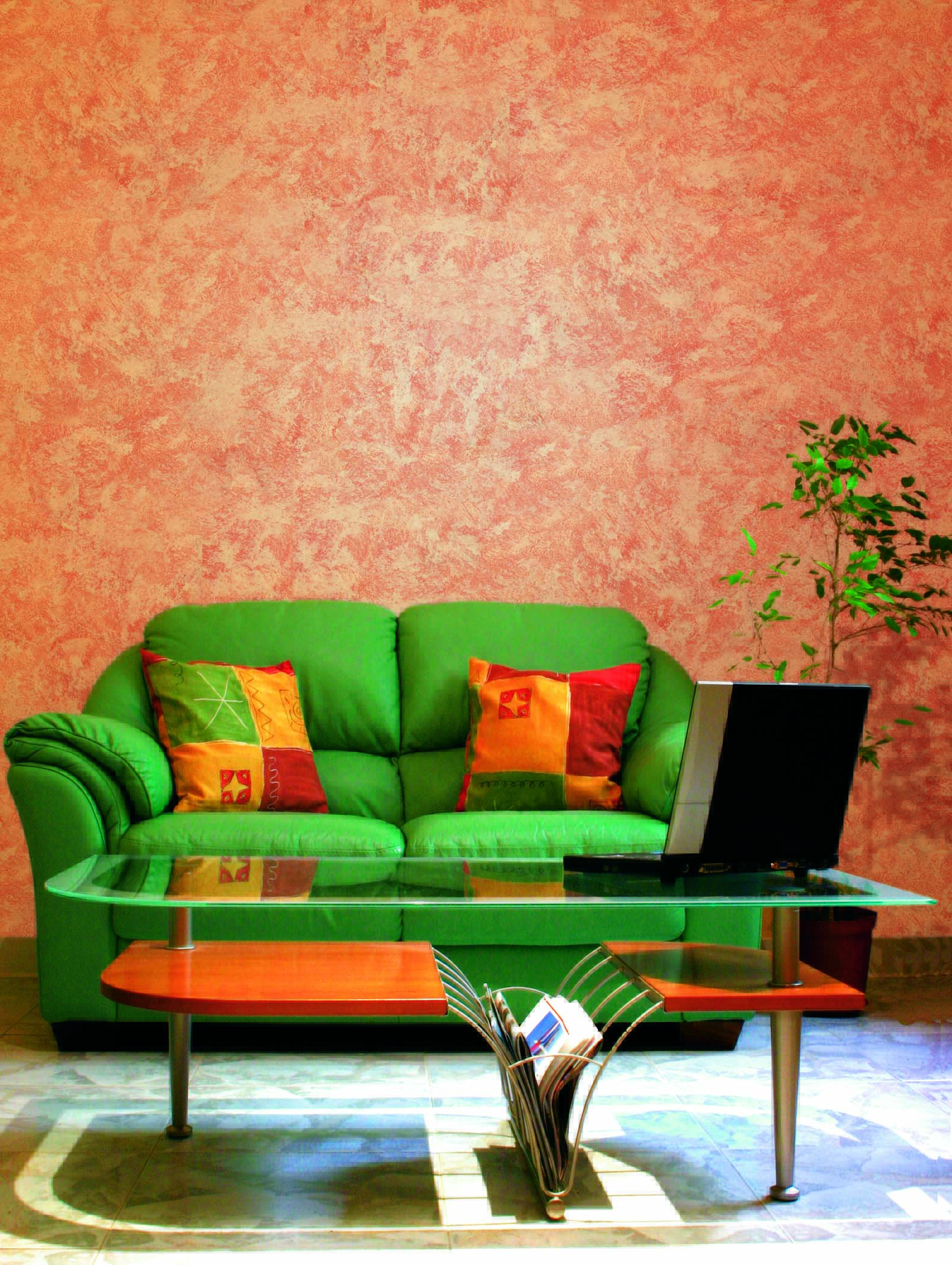 21 barevných variant vytvořených mícháním s tónovací barvou Hetcolor